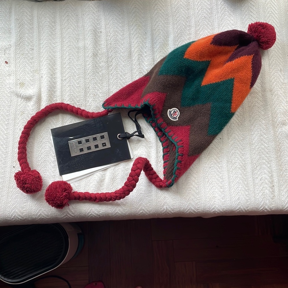 Moncler Pom winter knit hat